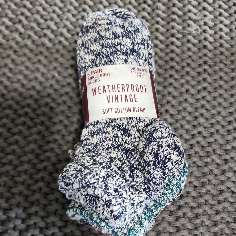 Weatherproof Blue and White Casual Socks Cozy Marled Design